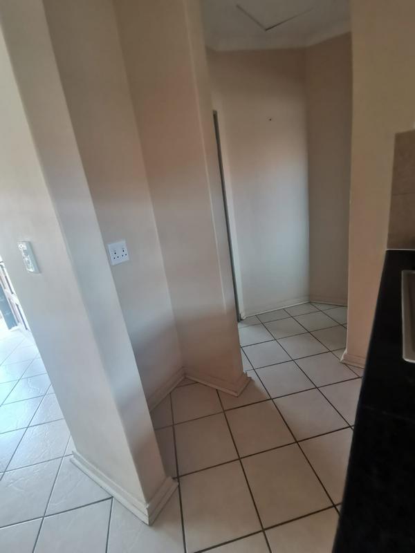 To Let 1 Bedroom Property for Rent in Bult West North West